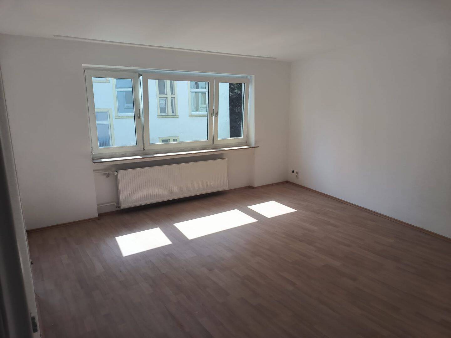 1-Zimmer Wohnung, Küche, Bad in Frankfurt -Bornheim/Ostend – 60385 Frankfurt am Main – Vorschaubild 7