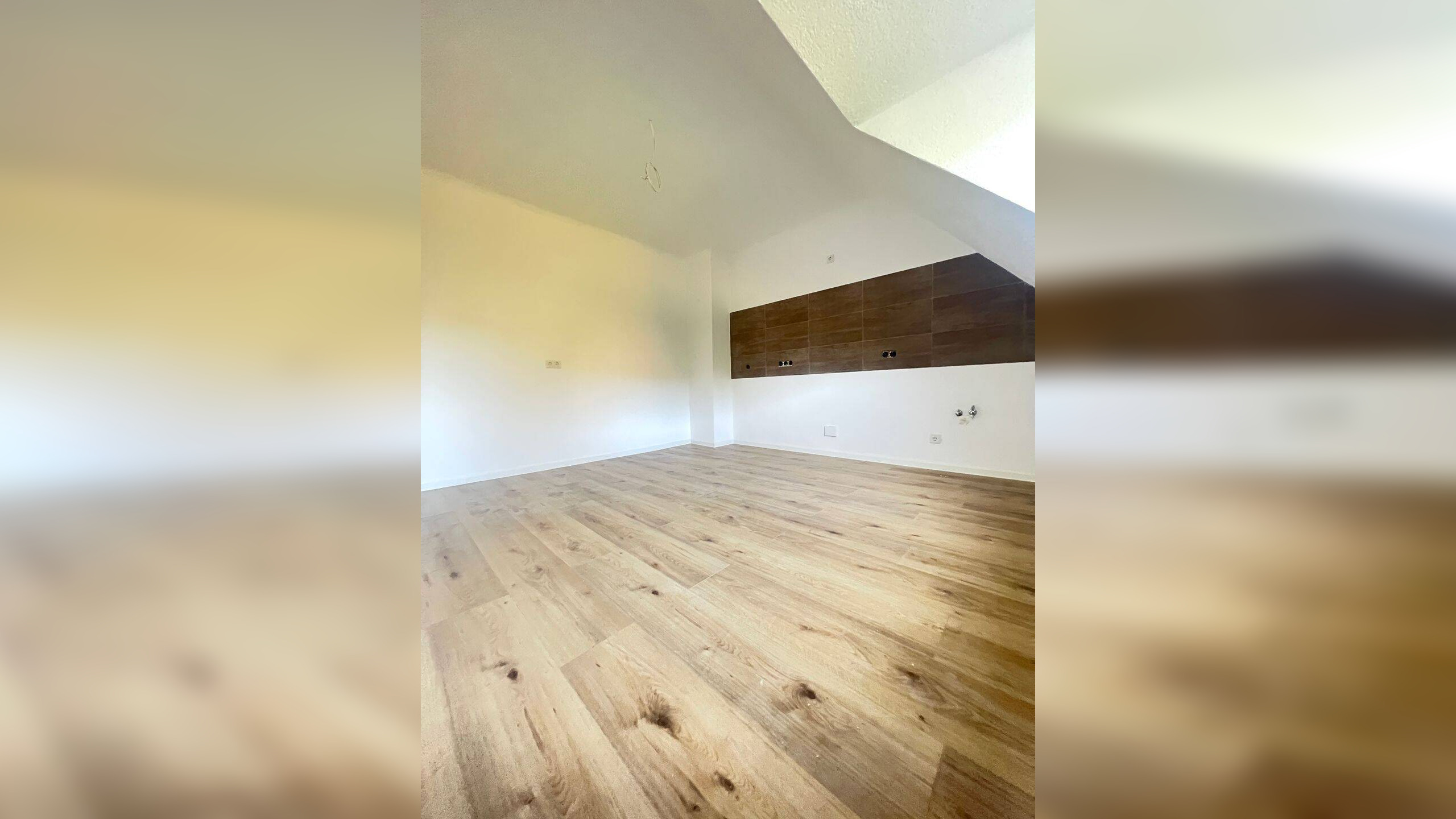 Sanierte und gepflegte 3ZKB Dachgeschosswohnung in St. Ingbert-Rentrisch – 66386 St. Ingbert – Vorschaubild 4