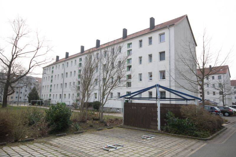 In der Herrichtung! 3-Zimmerwohnung mit Dusche… – 6118 Halle (Saale) – Vorschaubild 9