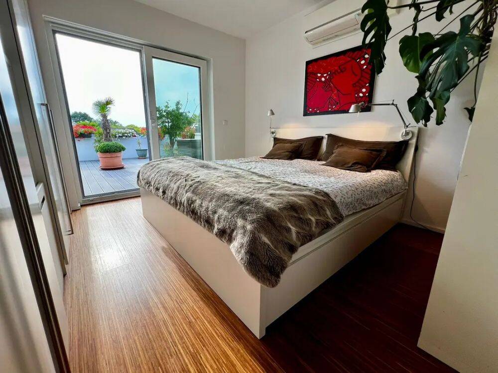 Bezugsfreie Penthouse-Wohnung mit großer Sonnen-Terrasse, barrierefrei, mit unverbautem Weitblick, Fahrstuhl und vielen hochwertigen Features, durchda – 12621 Berlin – Vorschaubild 8