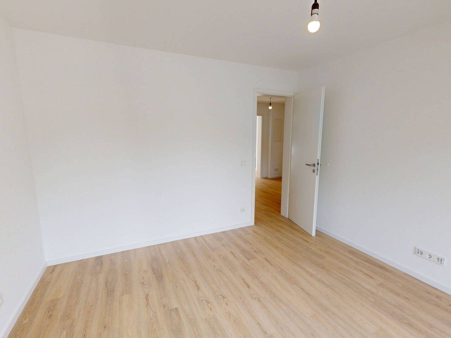 Wohnen mit doppeltem Freiluftbonus – moderne 2-Zimmer-Wohnung mit zwei Balkonen – 20535 Hamburg – Vorschaubild 2