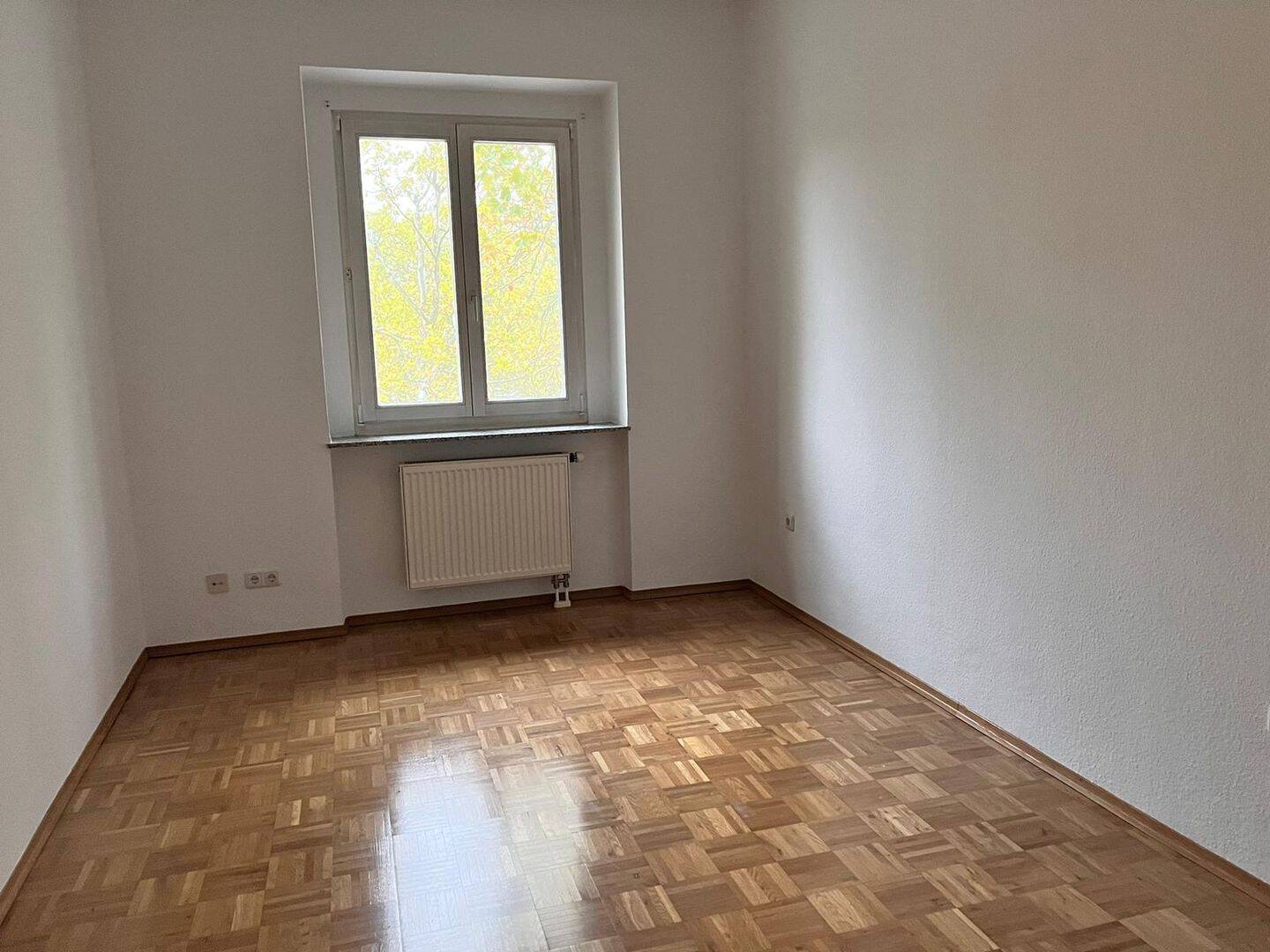 Lichtdurchflutete 2-Zimmer-Wohnung mit Parkett, Balkon, EBK und TG in Top-Lage – 14469 Potsdam – Vorschaubild 9