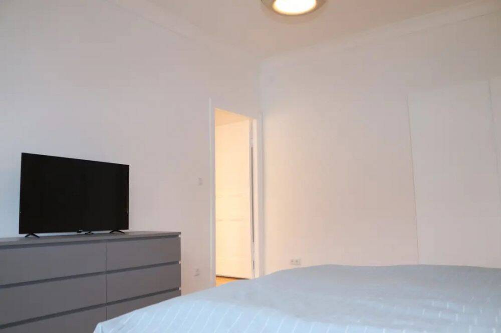 Sanierte 2-Zimmer-Wohnung in einem schönen Berliner-Altbau, neue Ausstattungen, neue Einbauküche, voll möbliert – 13357 Berlin – Vorschaubild 7