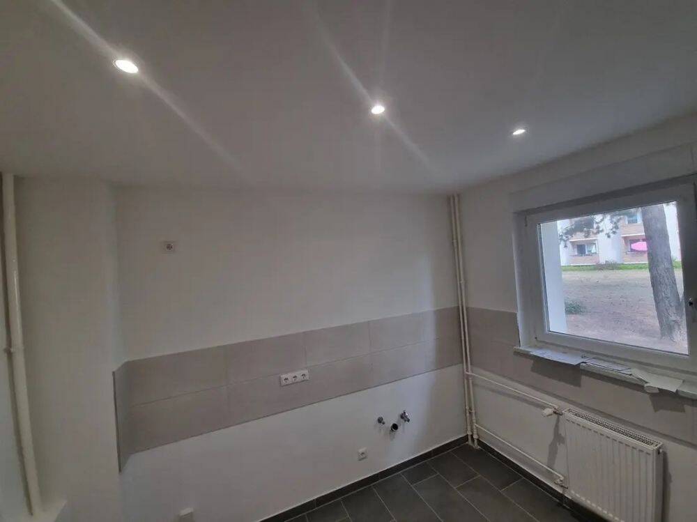 helle 2 Zimmer-Wohnung mit Balkon, saniert, zentral liegend in Berlin-Marienfelde, sofort bezugsfrei – 12279 Berlin – Vorschaubild 9