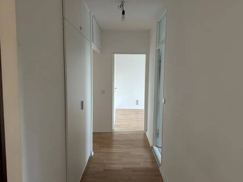 Frisch renovierte 3-Zimmer-Wohnung mit Balkon/Loggia & Tiefgarage in Berlin-Lankwitz – 12247 Berlin – Vorschaubild 8