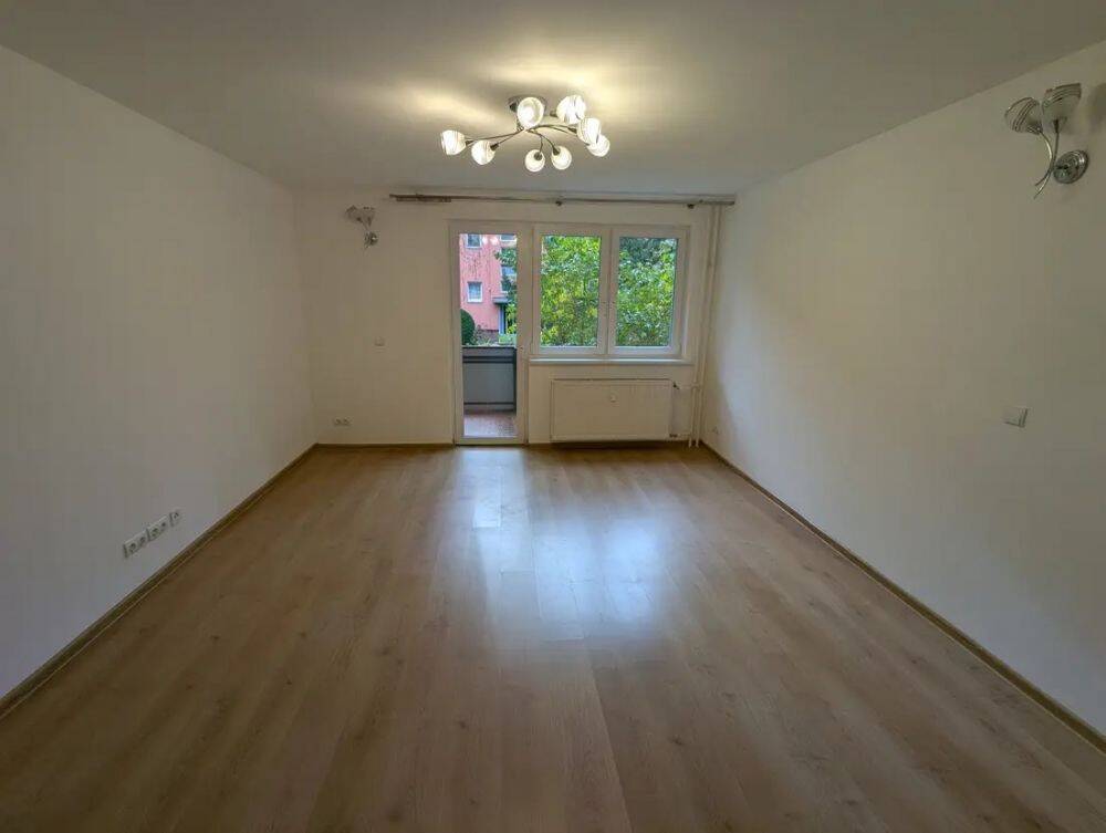 Helle, ruhige 3-Zimmer-Wohnung mit Balkon, Einbauküche und eigenem Stellplatz – bezugsfrei in Reinickendorf – 13407 Berlin – Vorschaubild 9