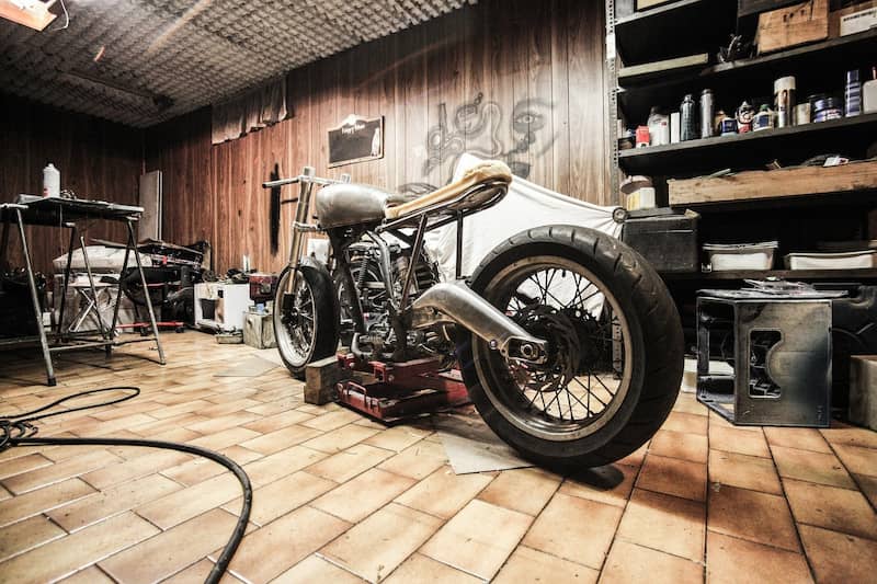 motorbike-407186_1920-von-Splitshire-auf-Pixabay